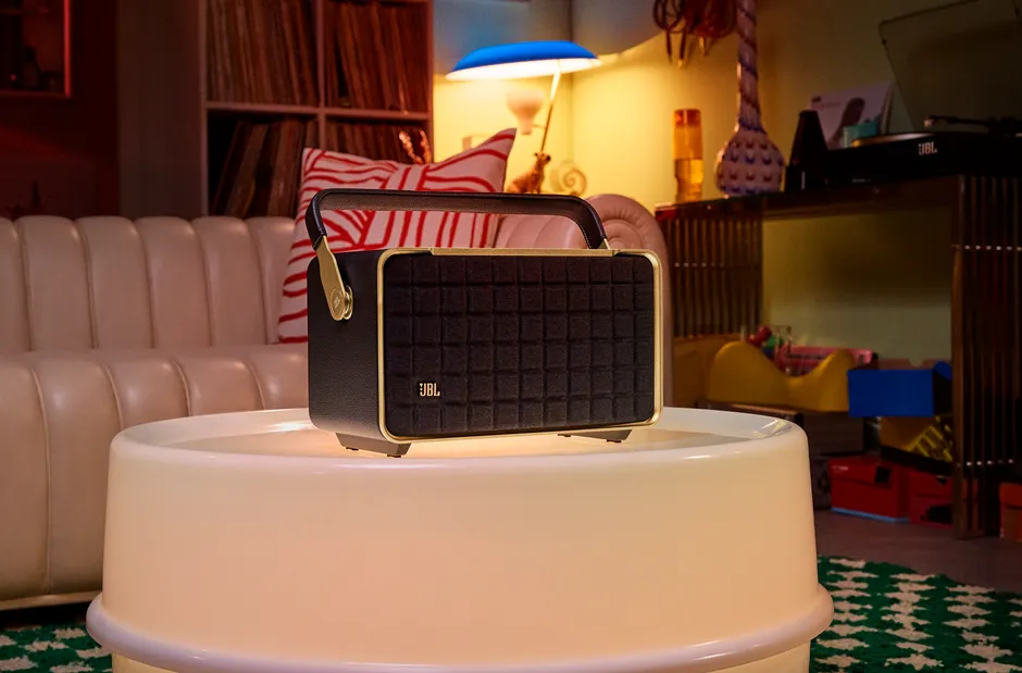Recensione JBL Authentics 300: stile retrò e suono deciso
